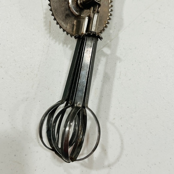 Vintage A&J Metal Egg Beater Mixer, Hand Crank - USA Patent October 9, 1923 - Picture 4 of 4